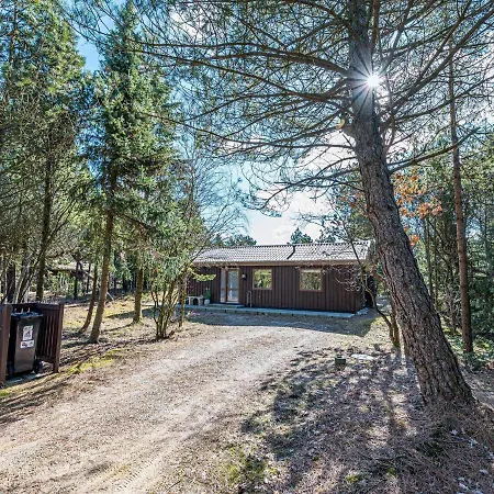 Lxxxv Feriehus *